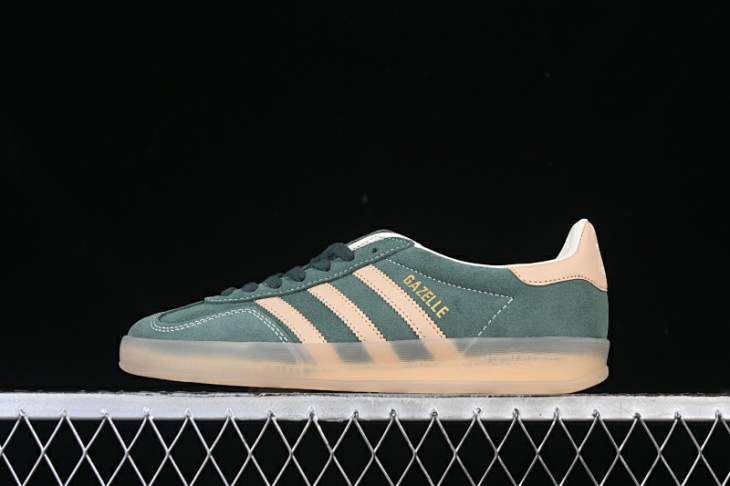 Picture of Adidas Gazelle _SKUfw20759283775814832fw